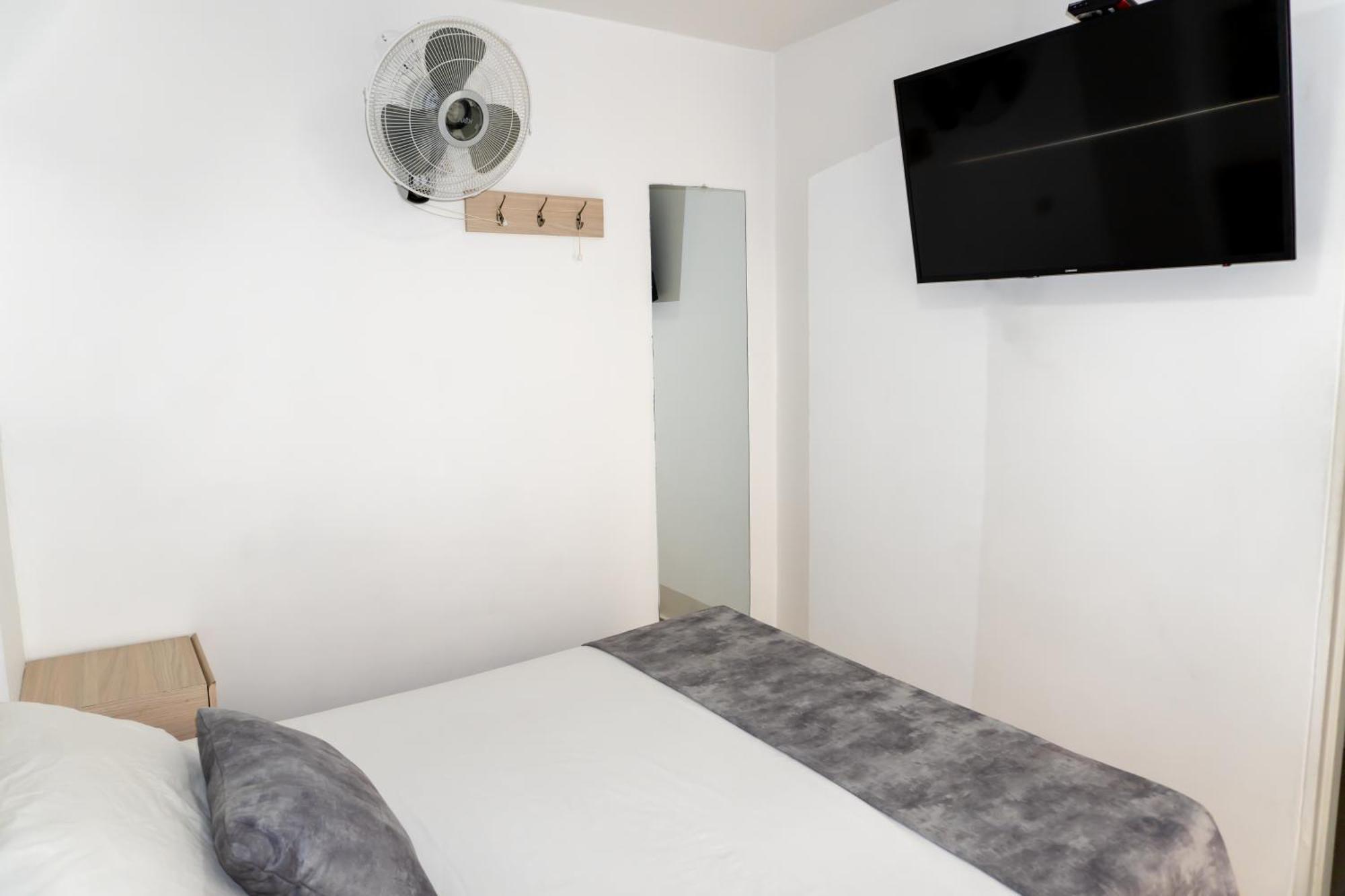 Hotel Alcaravan Medellín Buitenkant foto