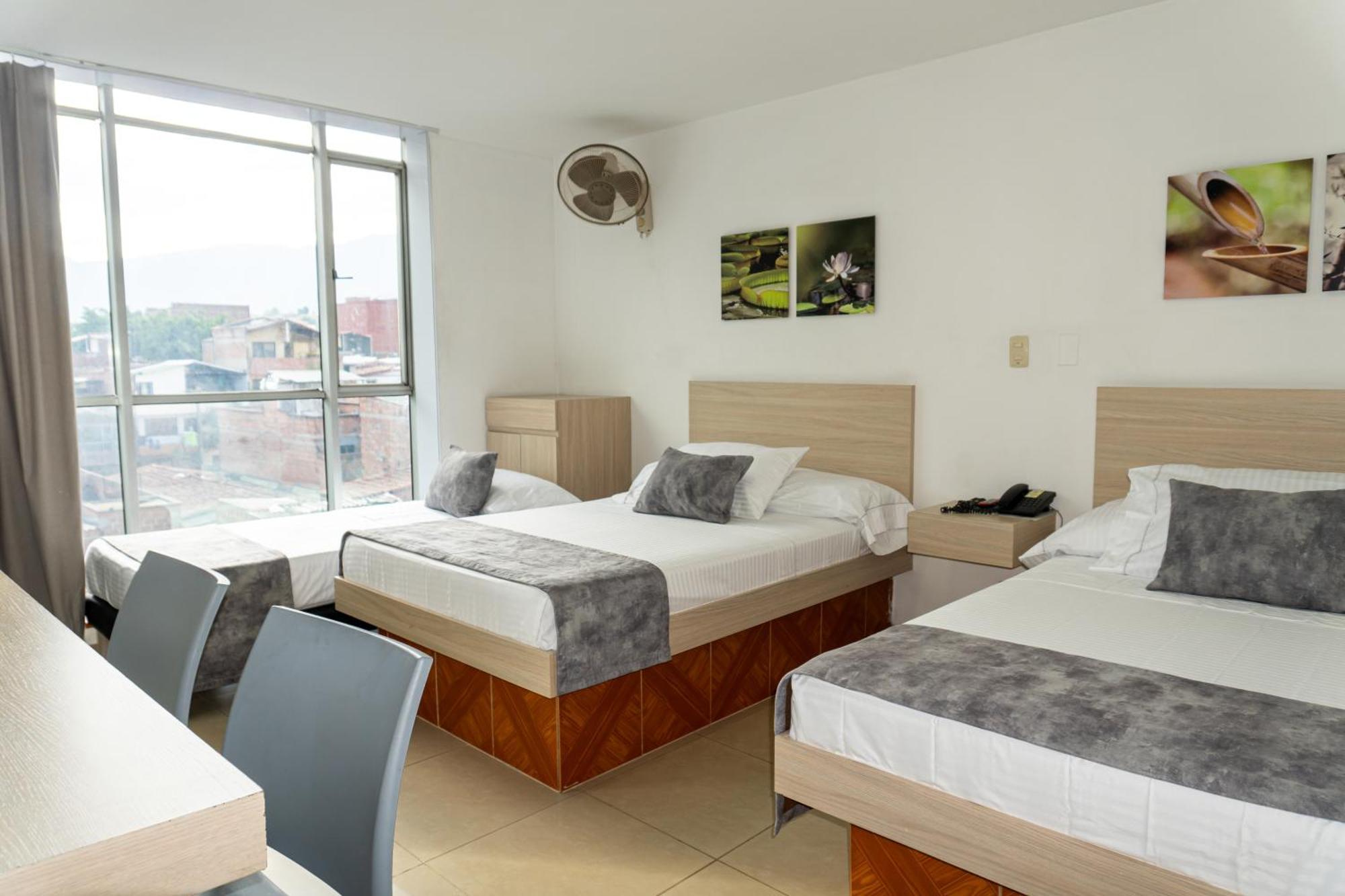 Hotel Alcaravan Medellín Buitenkant foto