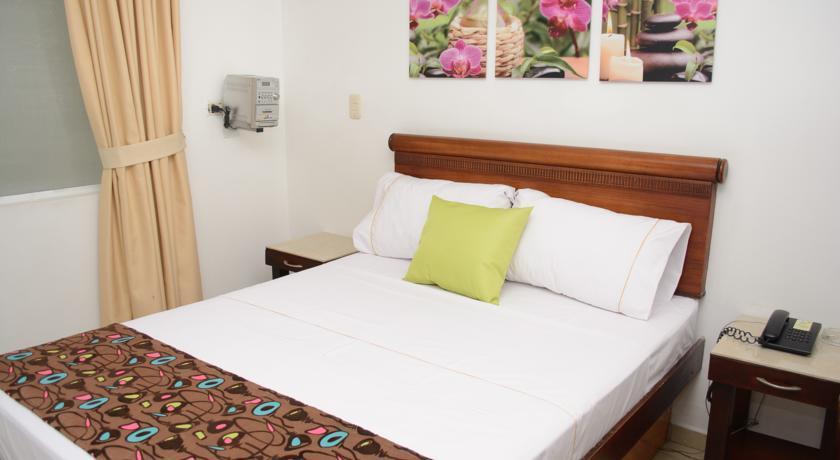 Hotel Alcaravan Medellín Buitenkant foto