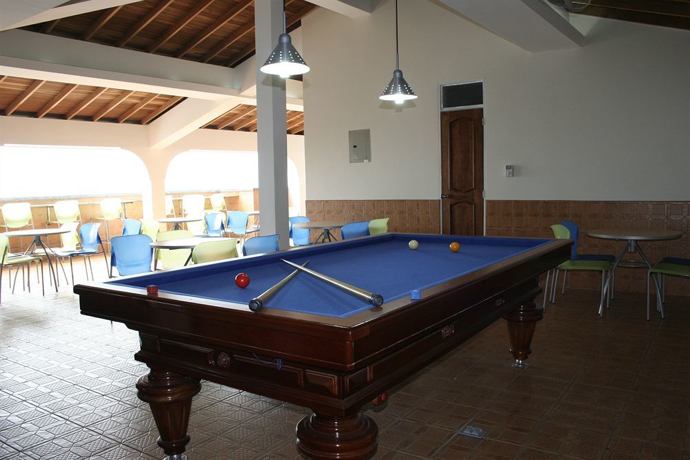 Hotel Alcaravan Medellín Buitenkant foto